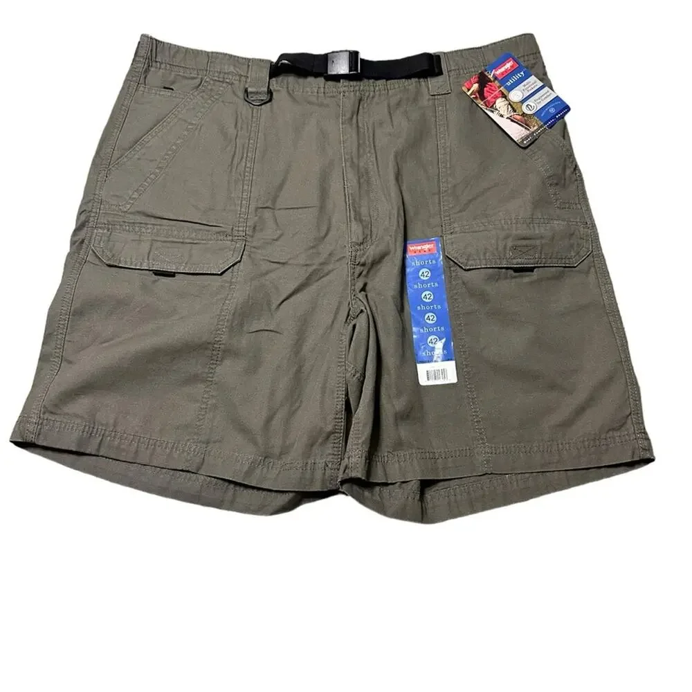 Wrangler Green Utility Cargo Shorts Men’s Size 42 Built in Belt Outdoors Hiking